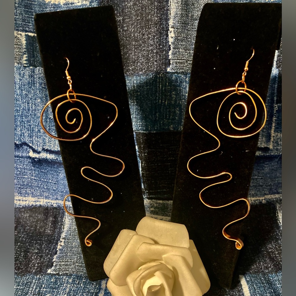 Alien dangles - Picture 3 of 3